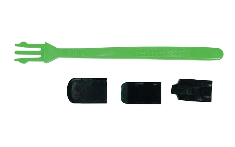 CAULKING SCRAPER