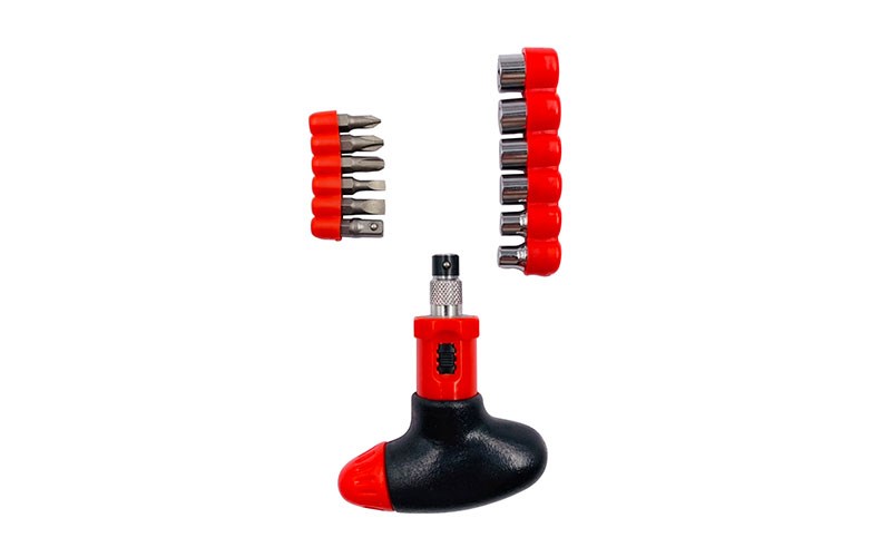 13PC RATCHET DRIVER & SOCKET SET